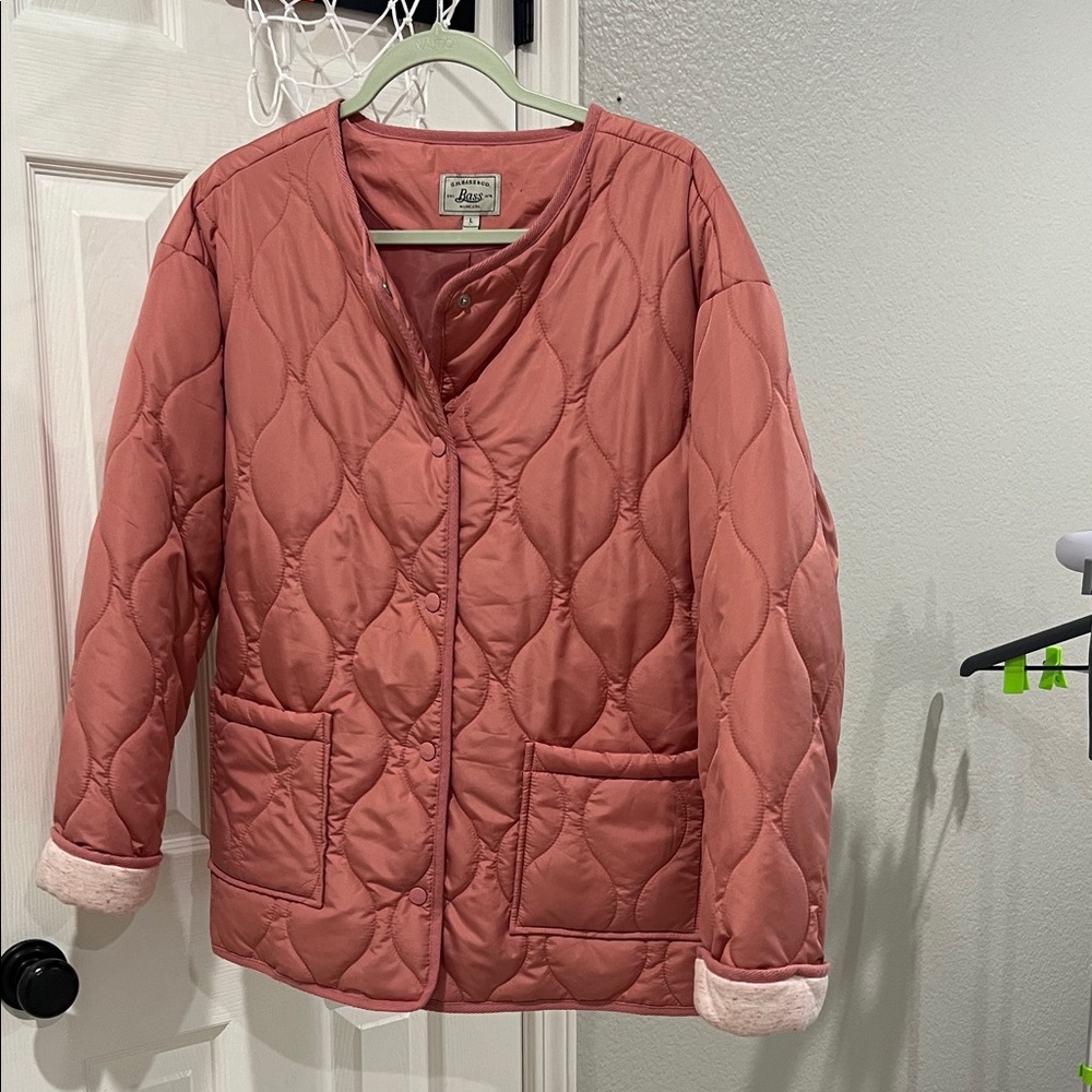 GH Bass snap front quilted jacket.  Lovely condition - size L